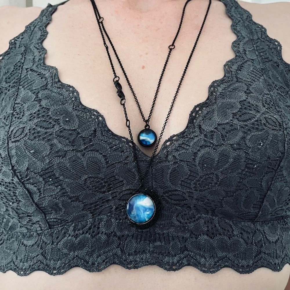Fine Art Jewelry- Black metal & blu skies - Picture 5 of 6